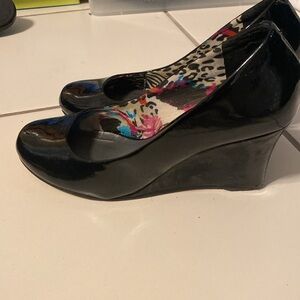 Madden Girl Black Patent Wedge Pumps with Colorful Leopard Insole